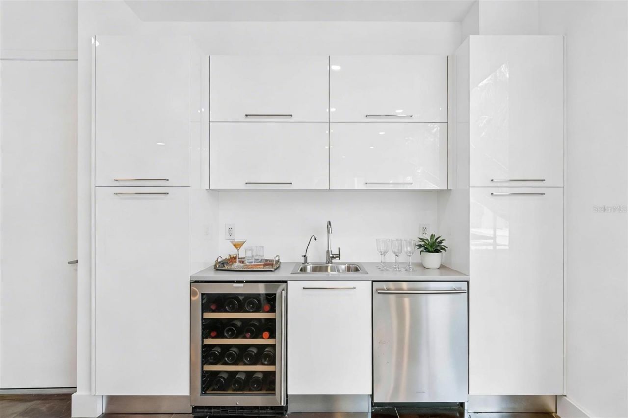 1751 Hawthorne Street, Sarasota, FL 34239 Photo