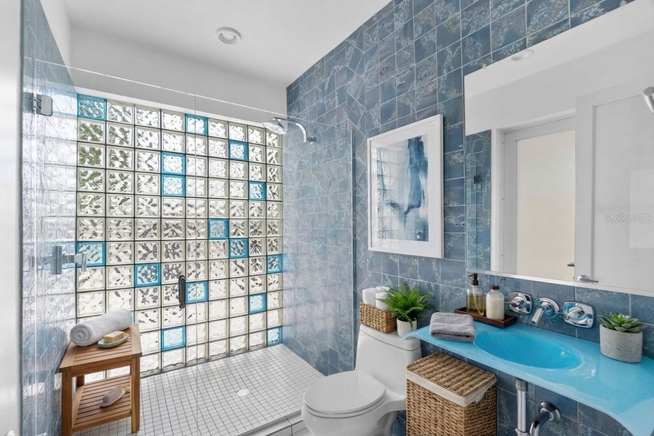 1751 Hawthorne Street, Sarasota, FL 34239 Photo