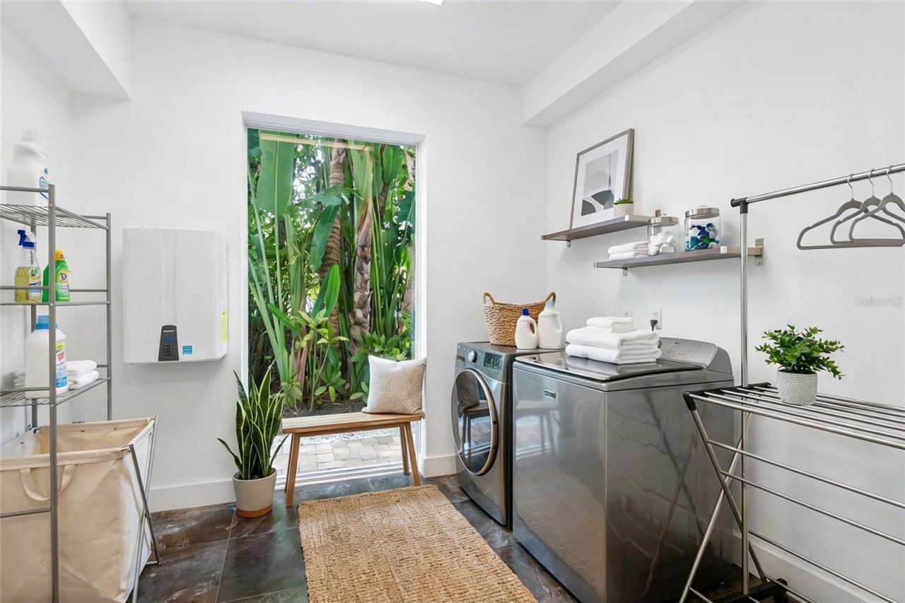 1751 Hawthorne Street, Sarasota, FL 34239 Photo