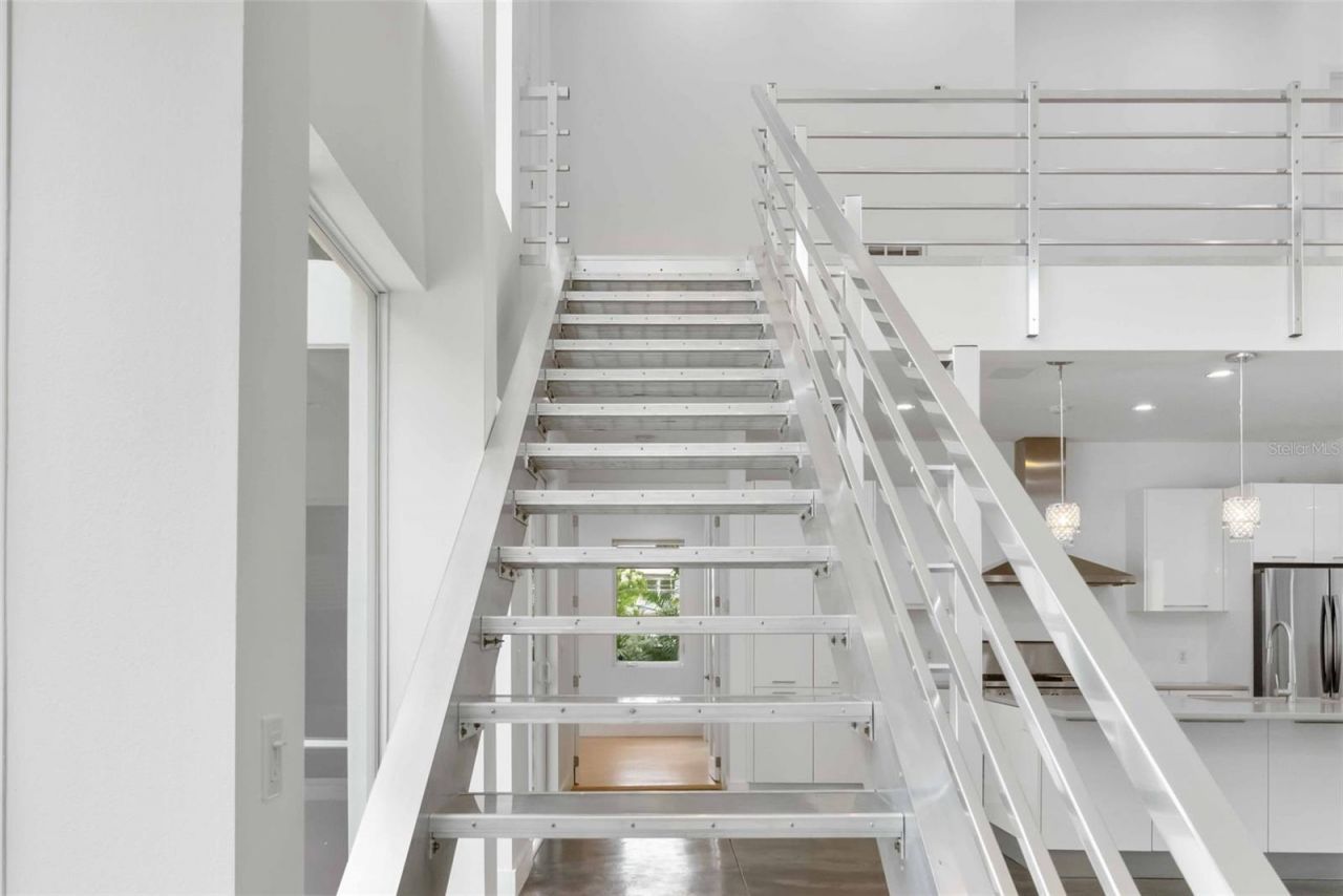 1751 Hawthorne Street, Sarasota, FL 34239 Photo