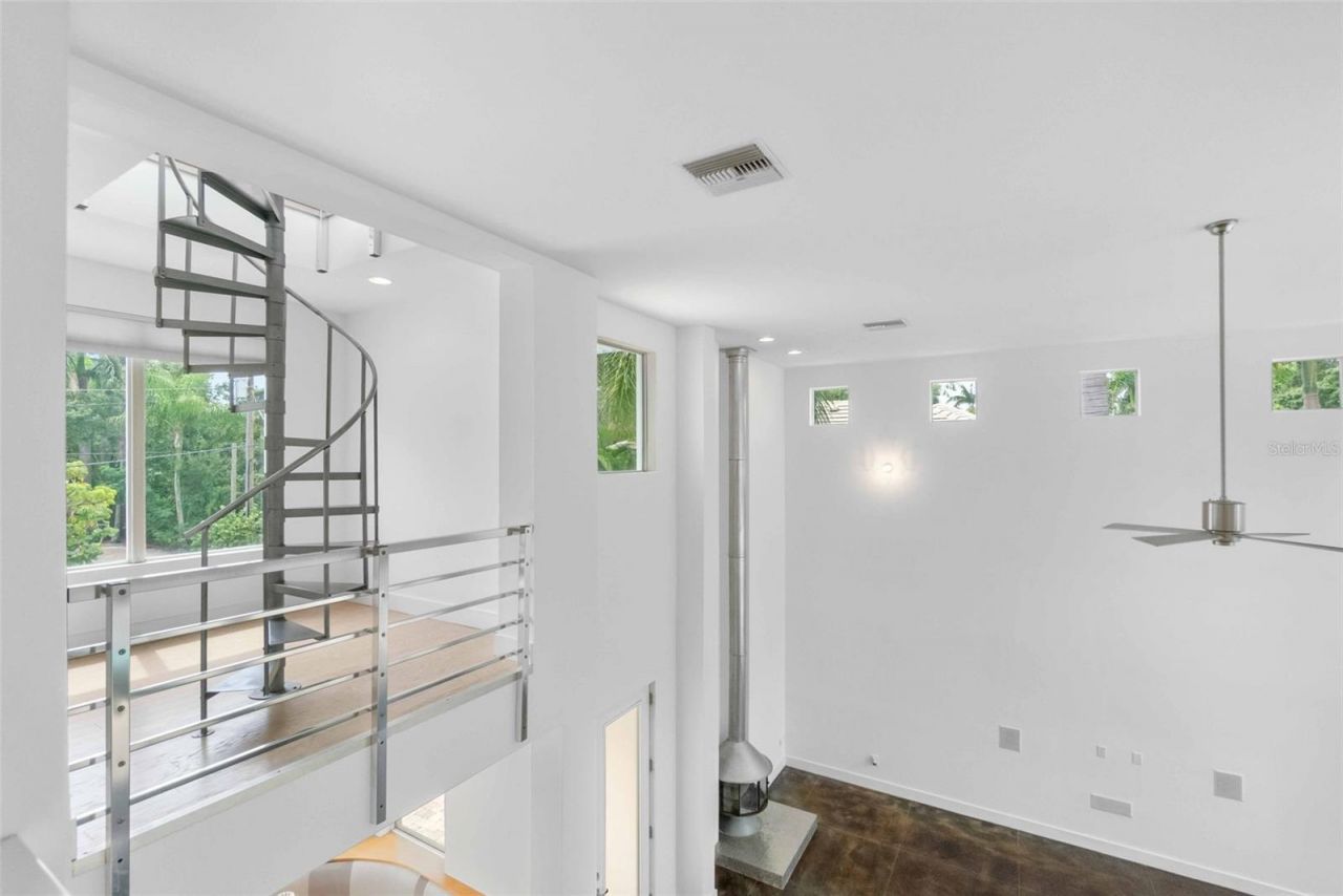 1751 Hawthorne Street, Sarasota, FL 34239 Photo