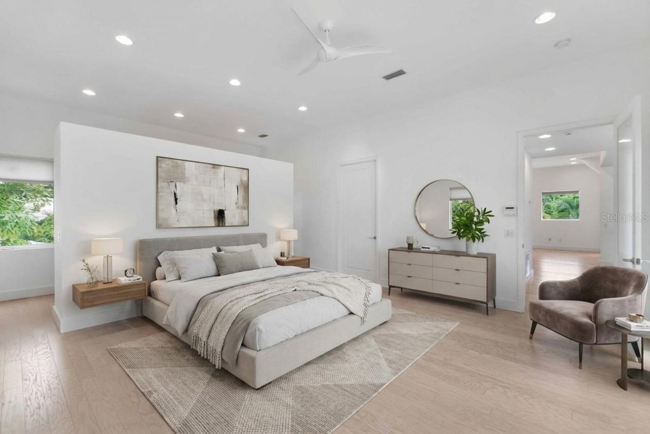 1751 Hawthorne Street, Sarasota, FL 34239 Photo