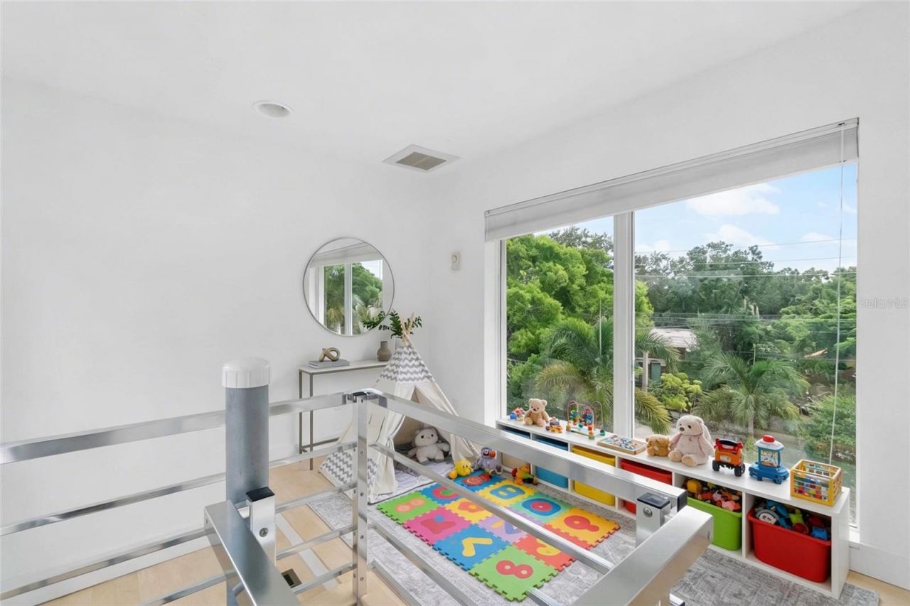 1751 Hawthorne Street, Sarasota, FL 34239 Photo