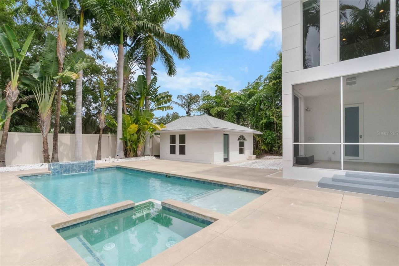 1751 Hawthorne Street, Sarasota, FL 34239 Photo