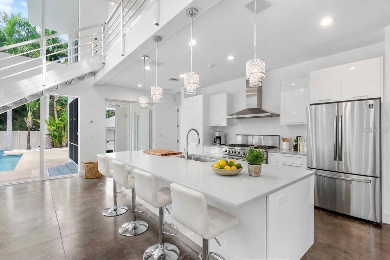 1751 Hawthorne Street, Sarasota, FL 34239 Photo