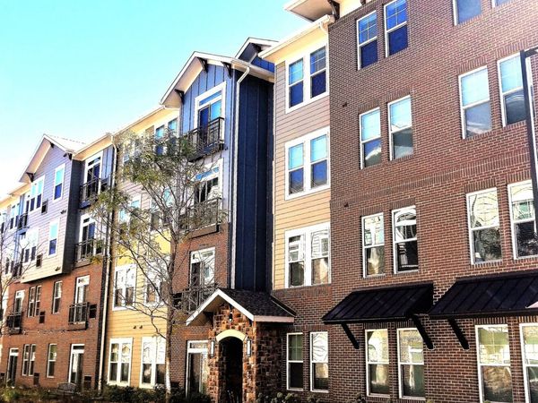 690 E Algonquin Road , Unit 3307, Schaumburg, IL 60173