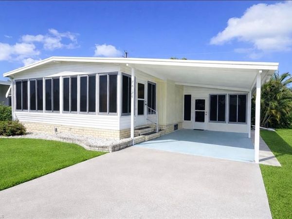 26129 Countess LN , BONITA SPRINGS, FL 34135