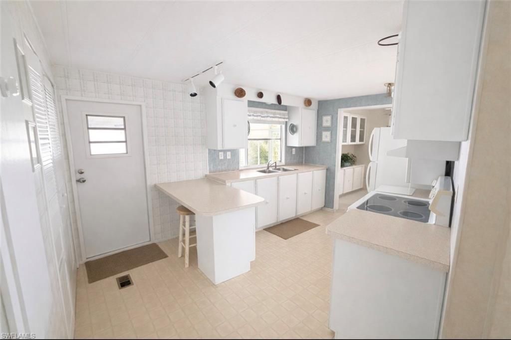 26129 Countess Ln , Bonita Springs, FL 34135 Photo