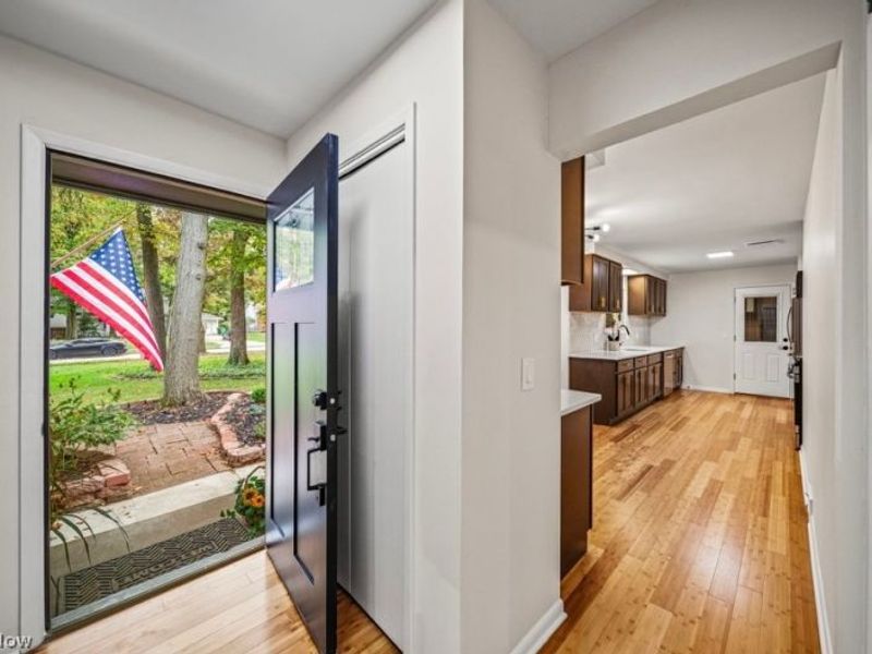 1066 Eastlawn Drive, Highland Heights, OH 44143 Photo 4