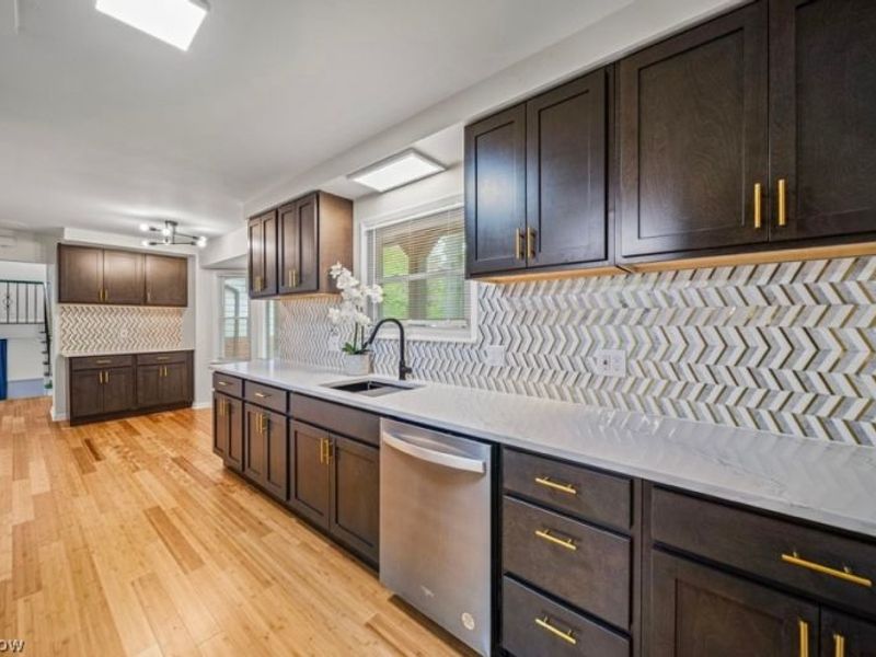 1066 Eastlawn Drive, Highland Heights, OH 44143 Photo 6