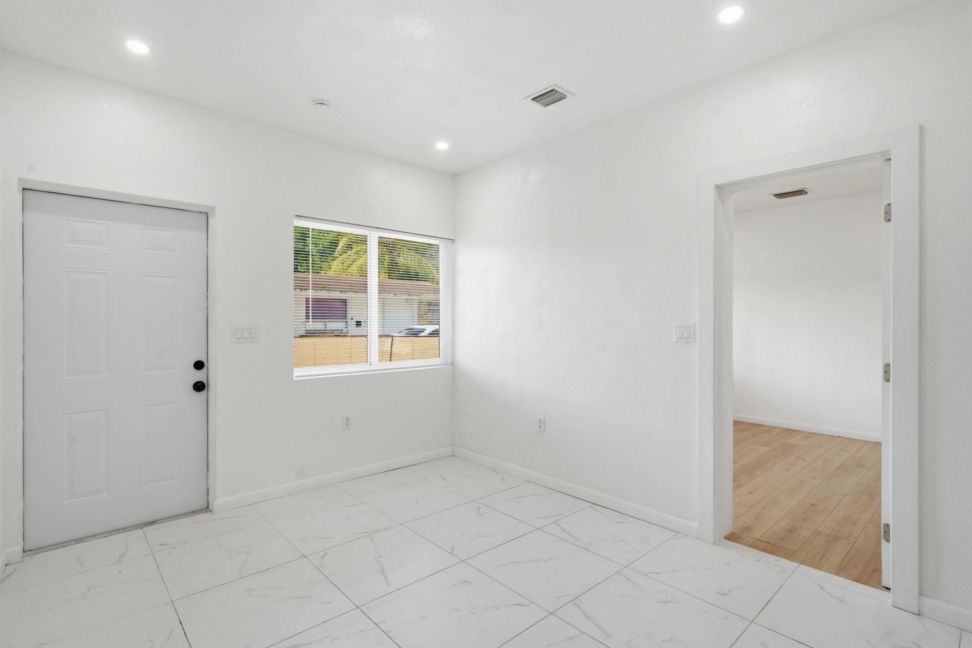 340 SW 11th Avenue, Unit 2a, Hallandale Beach, FL 33009 Photo