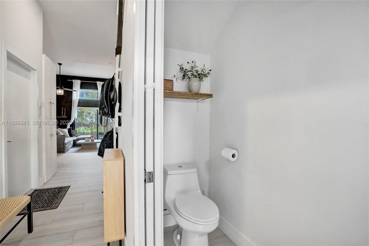 4373 NW 9th St, Plantation, FL 33317 Photo