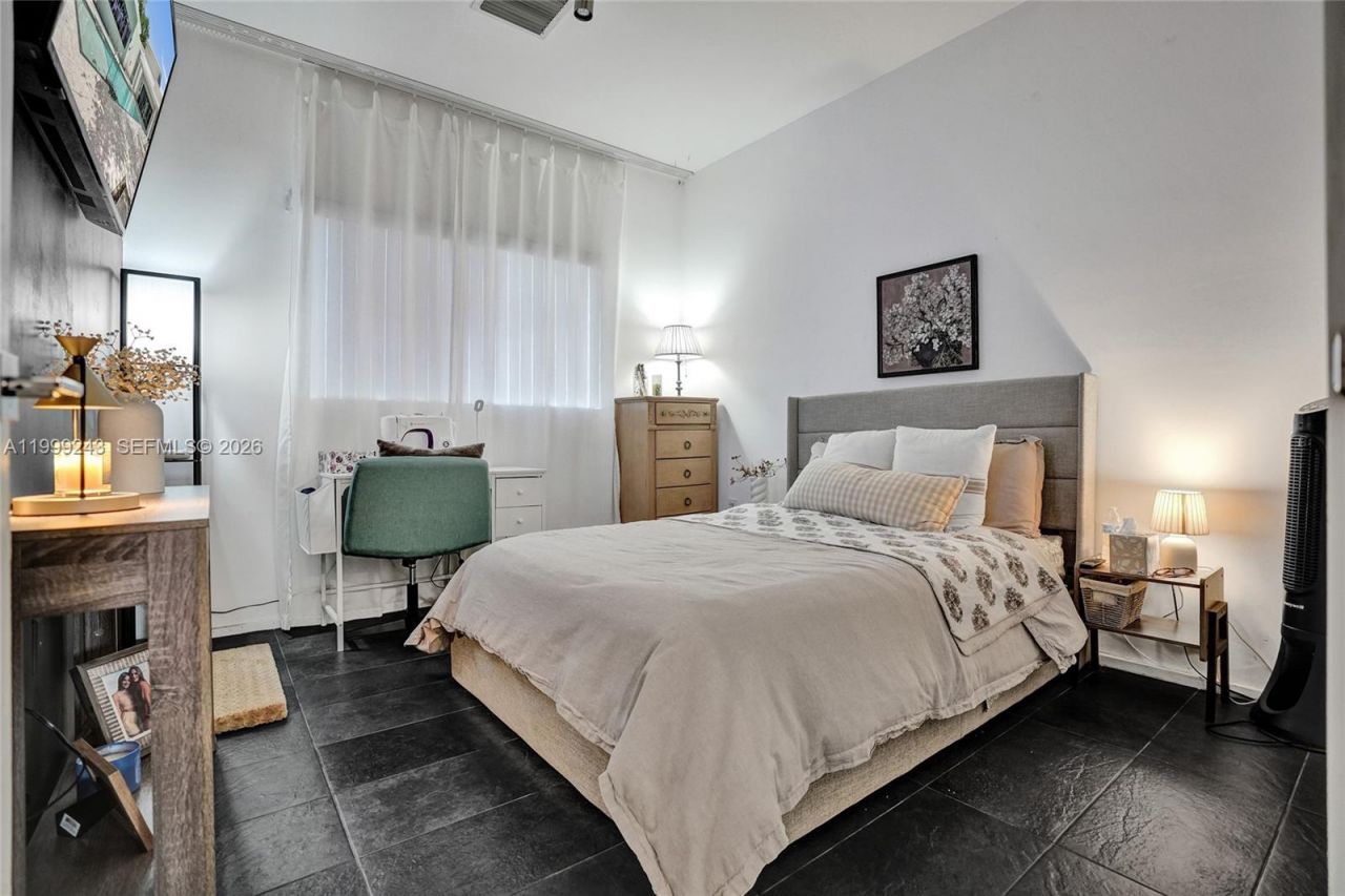 4373 NW 9th St, Plantation, FL 33317 Photo