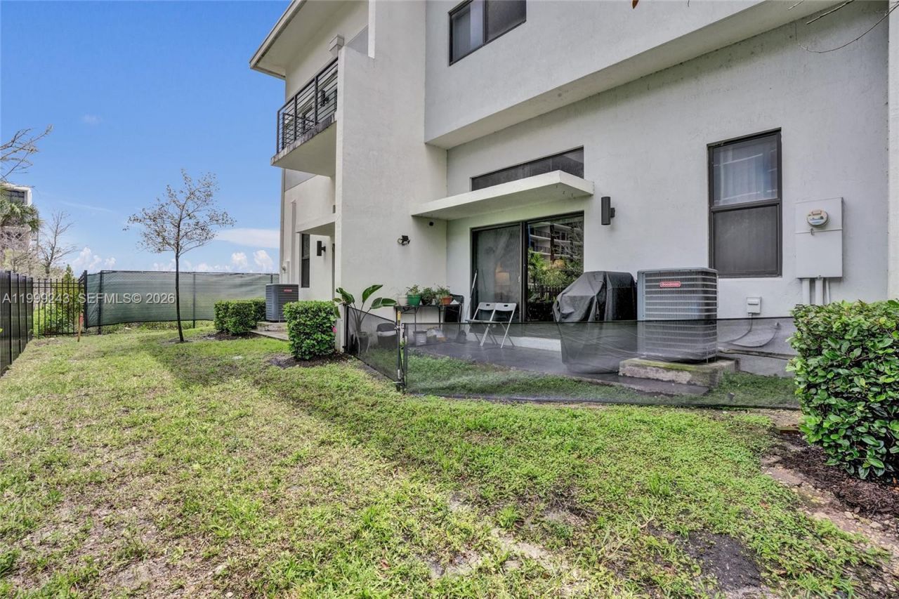 4373 NW 9th St, Plantation, FL 33317 Photo