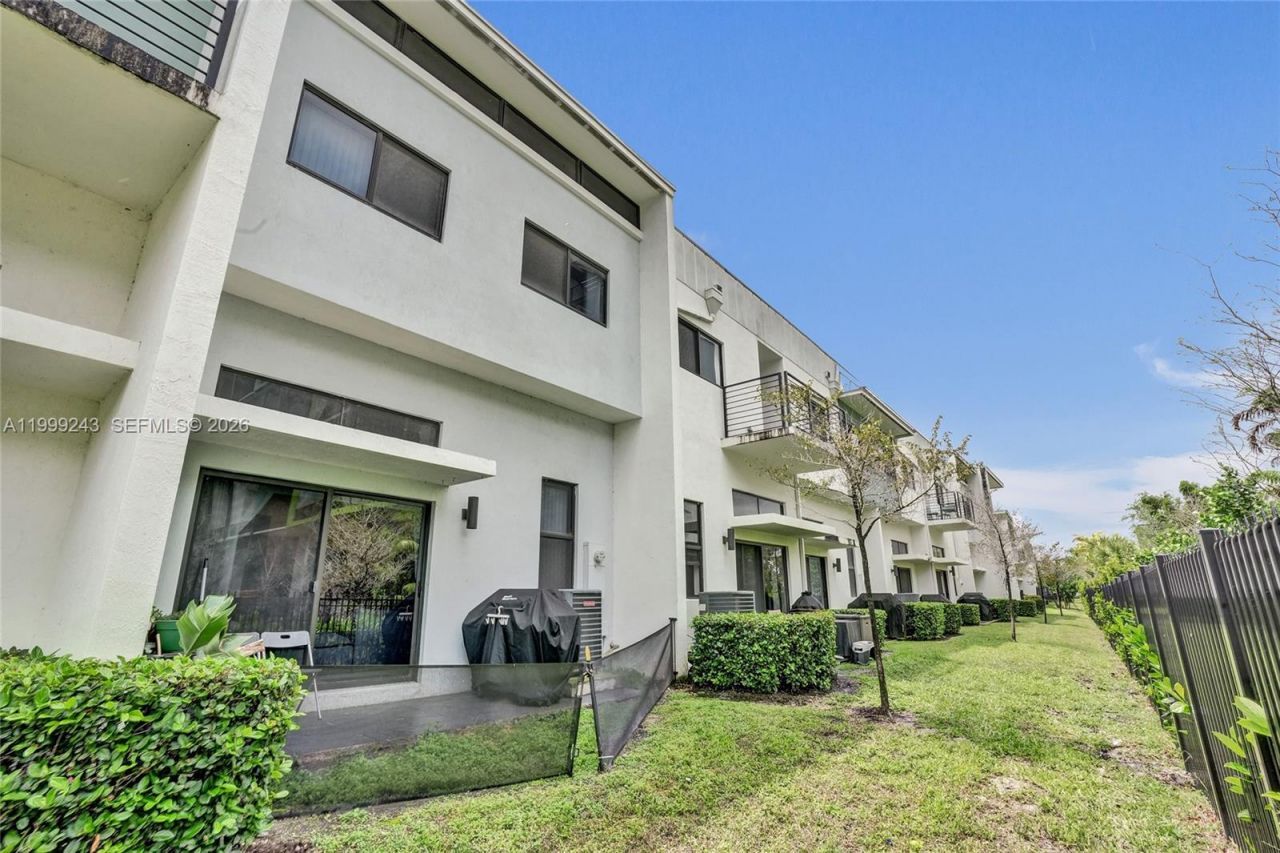 4373 NW 9th St, Plantation, FL 33317 Photo