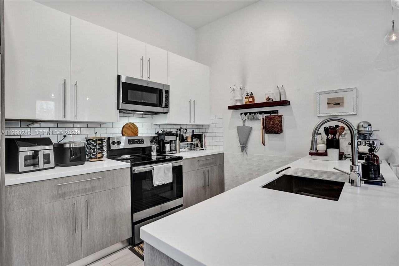 4373 NW 9th St, Plantation, FL 33317 Photo