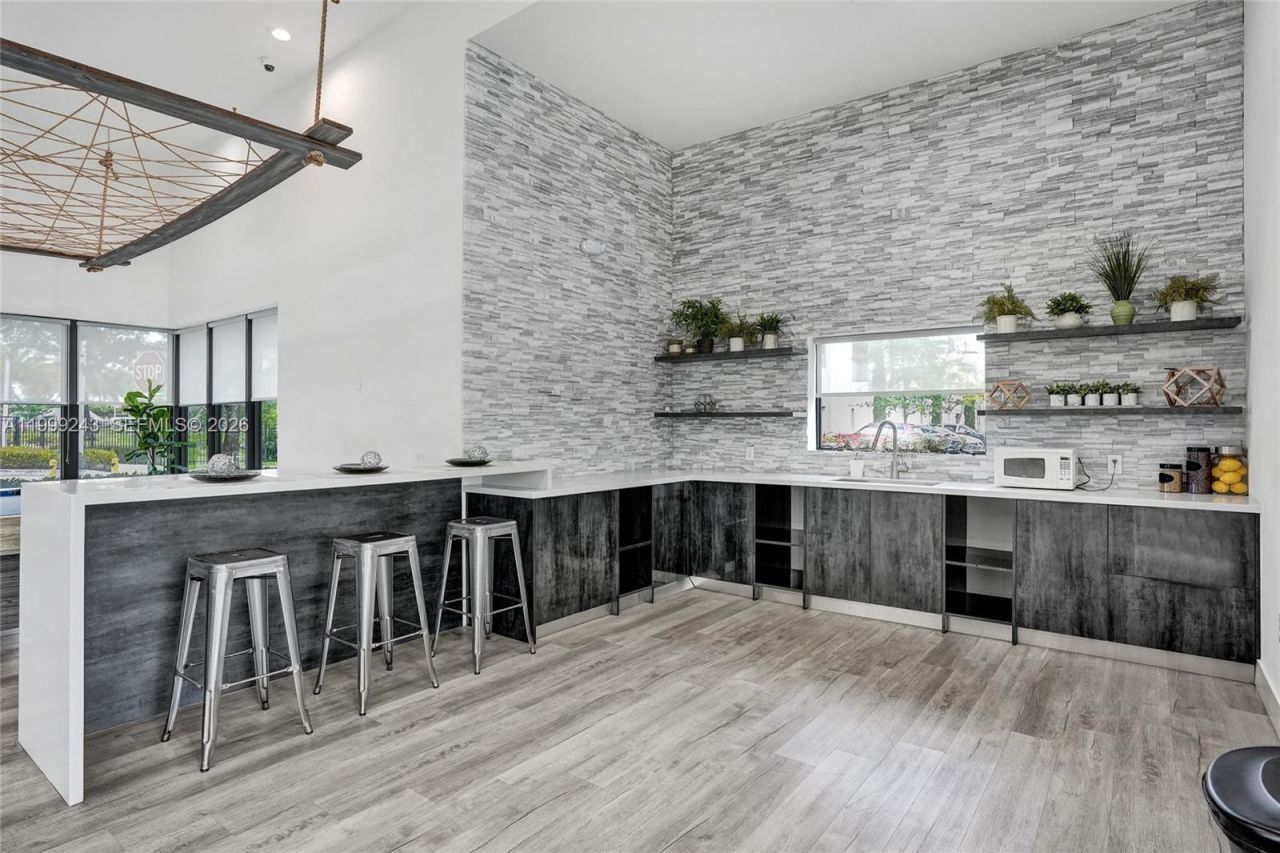 4373 NW 9th St, Plantation, FL 33317 Photo