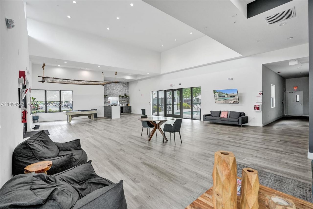 4373 NW 9th St, Plantation, FL 33317 Photo