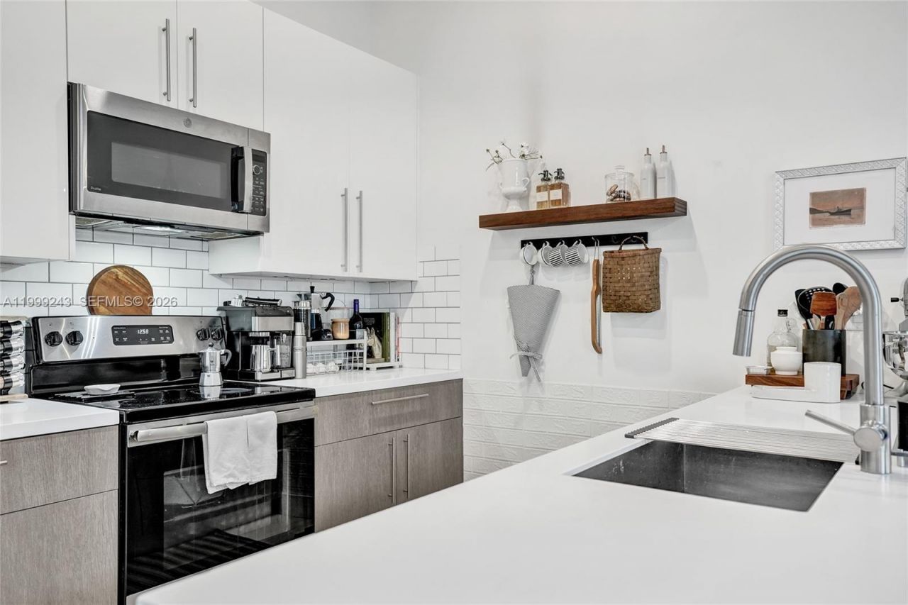 4373 NW 9th St, Plantation, FL 33317 Photo