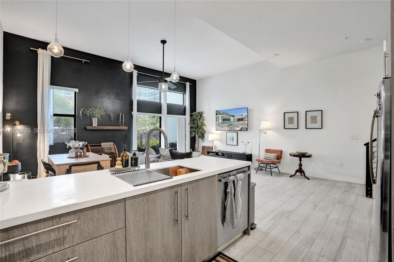 4373 NW 9th St, Plantation, FL 33317 Photo