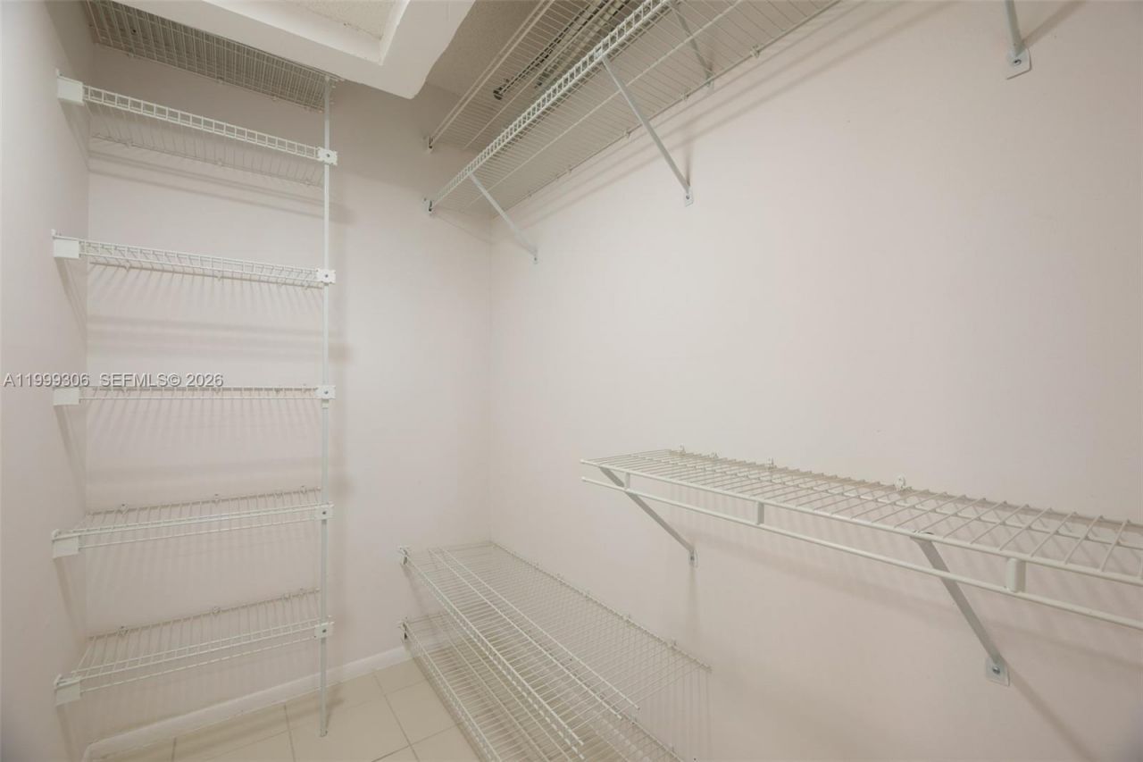 9311 Orange Grove Dr, Unit 211, Davie, FL 33324 Photo