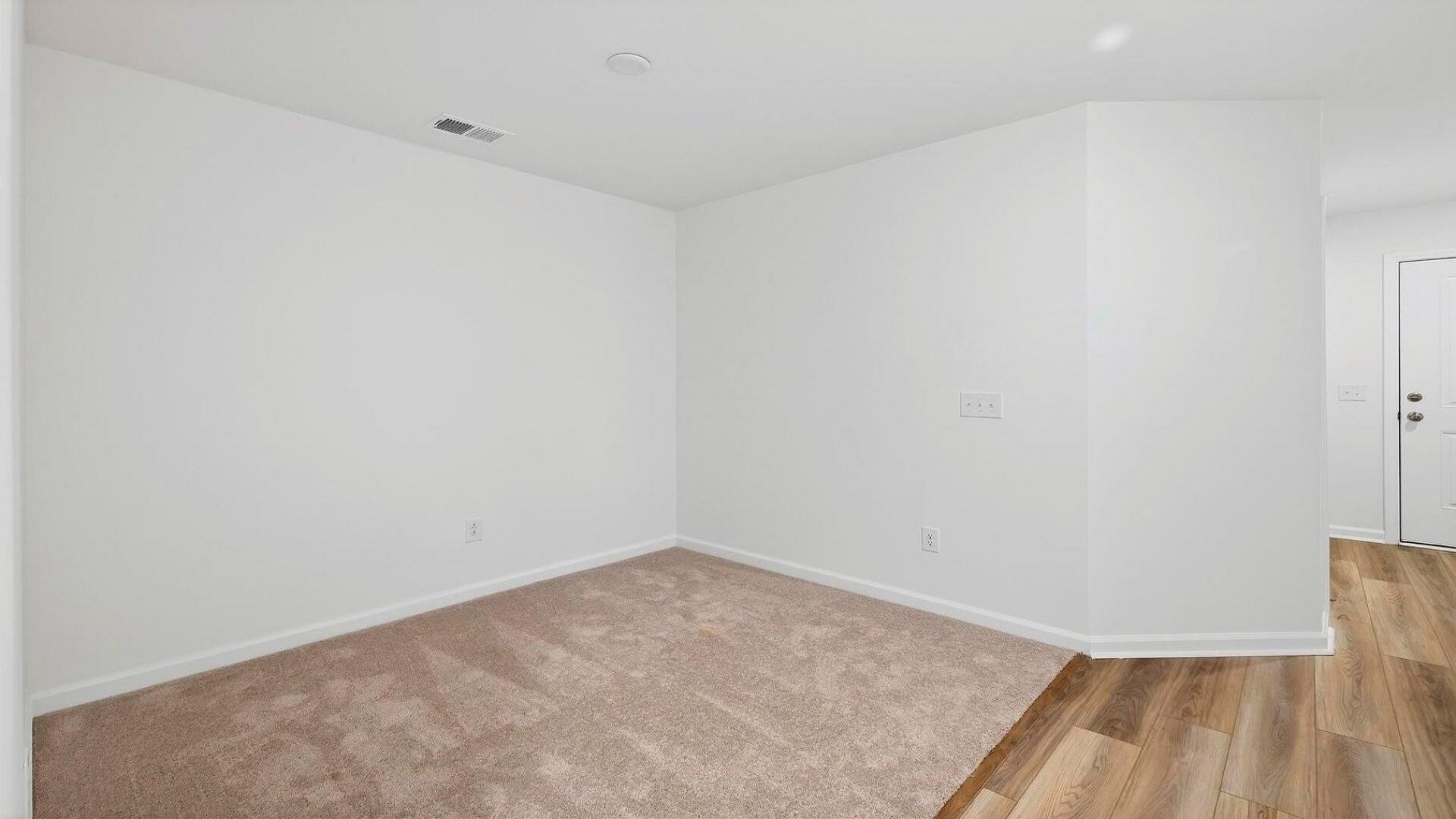 4633 Forest Hills Drive Photo 6