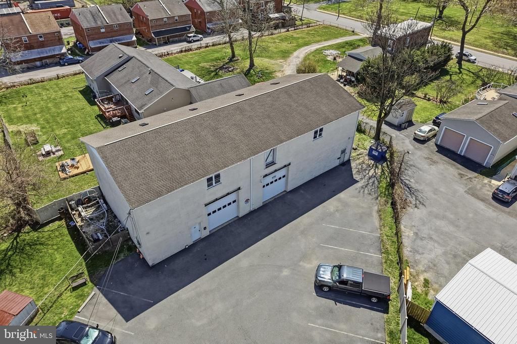 1668 CHICHESTER AVEUNE, LINWOOD, PA 19061