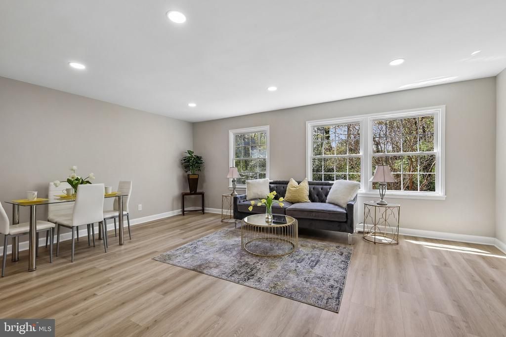 6302 Paddington Lane, Centreville, VA 20120 Main Photo