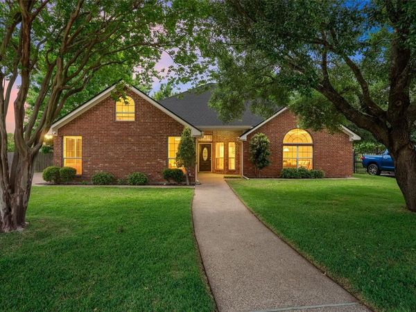 940 Cheyenne Trail, Hewitt, TX 76643