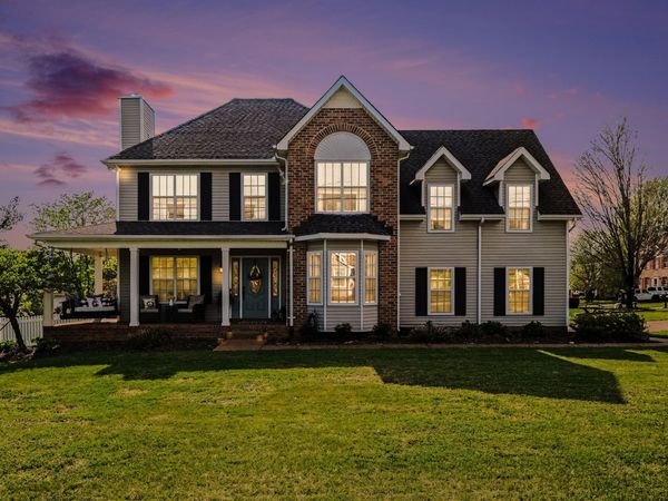 2649 Douglas Ln, Thompsons Station, TN 37179