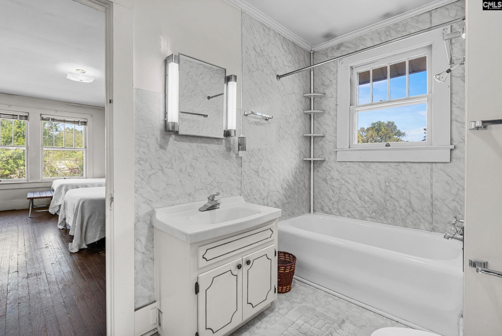 311 Camelia Street  Photo 31