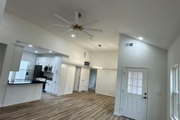 137 Rochelle Drive  photo 4