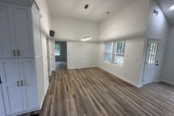 137 Rochelle Drive  photo 4