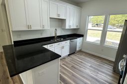 137 Rochelle Drive  photo 4