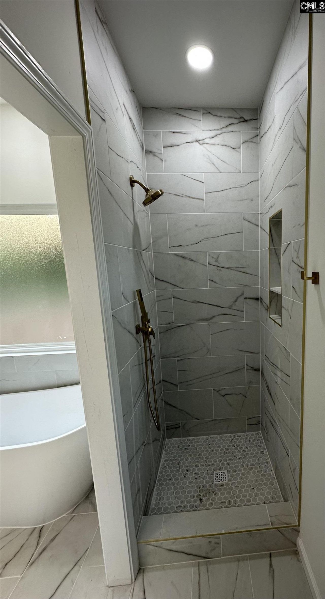 137 Rochelle Drive  Photo 8