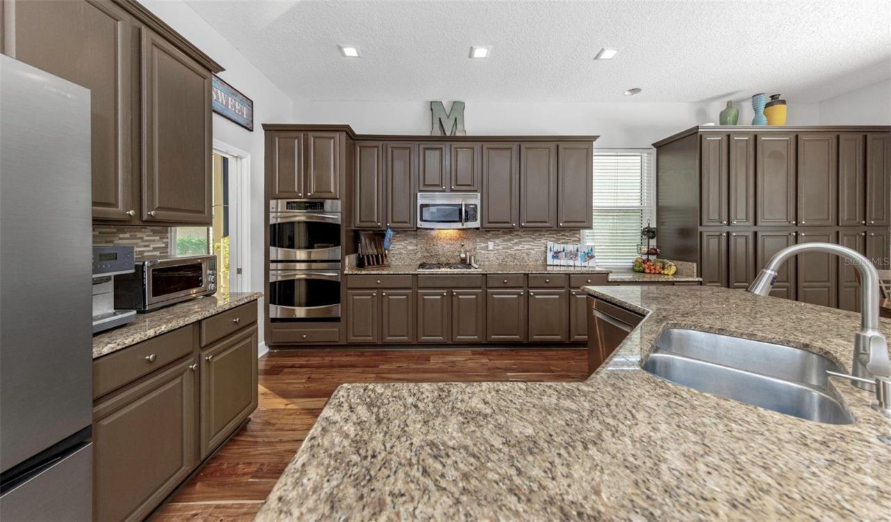 10422 Greendale Drive, Tampa, FL 33626 Photo