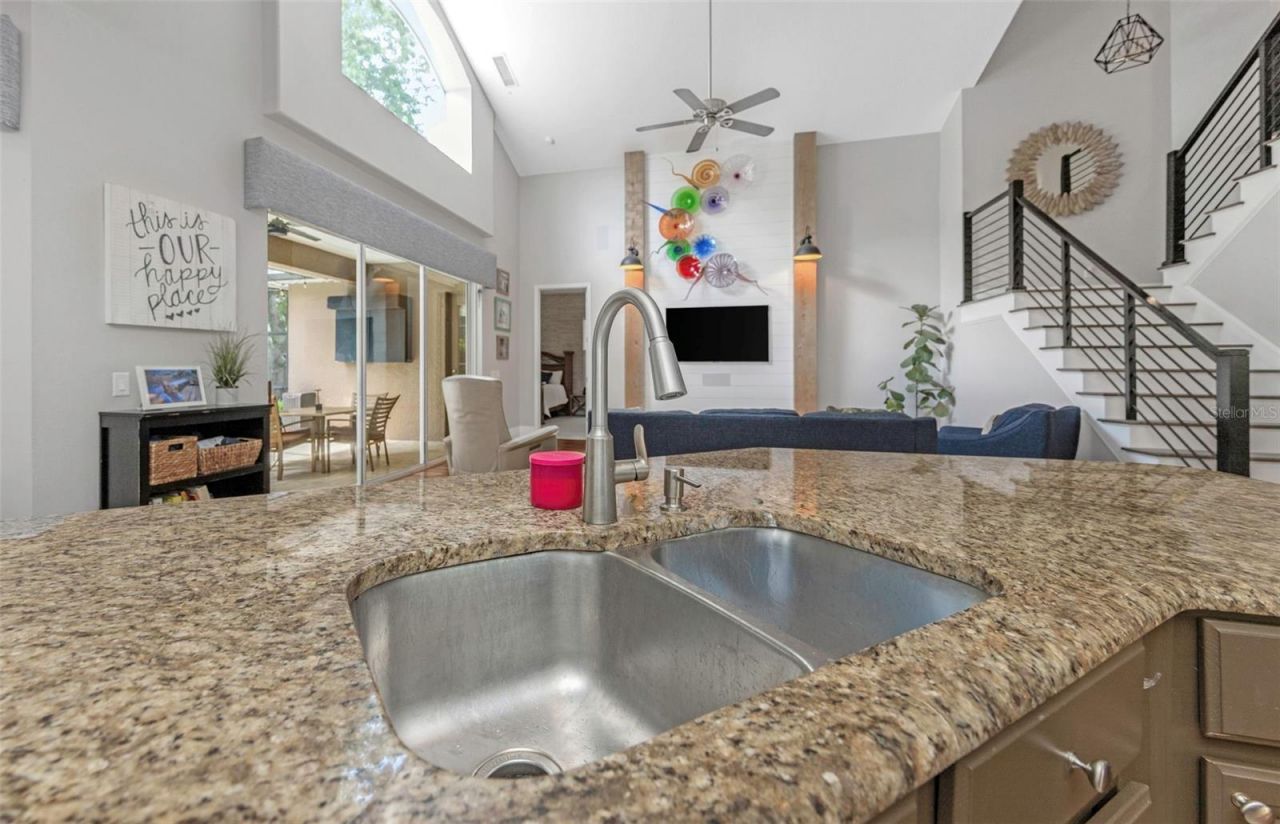 10422 Greendale Drive, Tampa, FL 33626 Photo