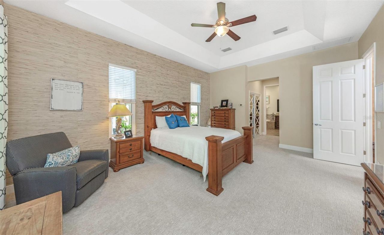 10422 Greendale Drive, Tampa, FL 33626 Photo