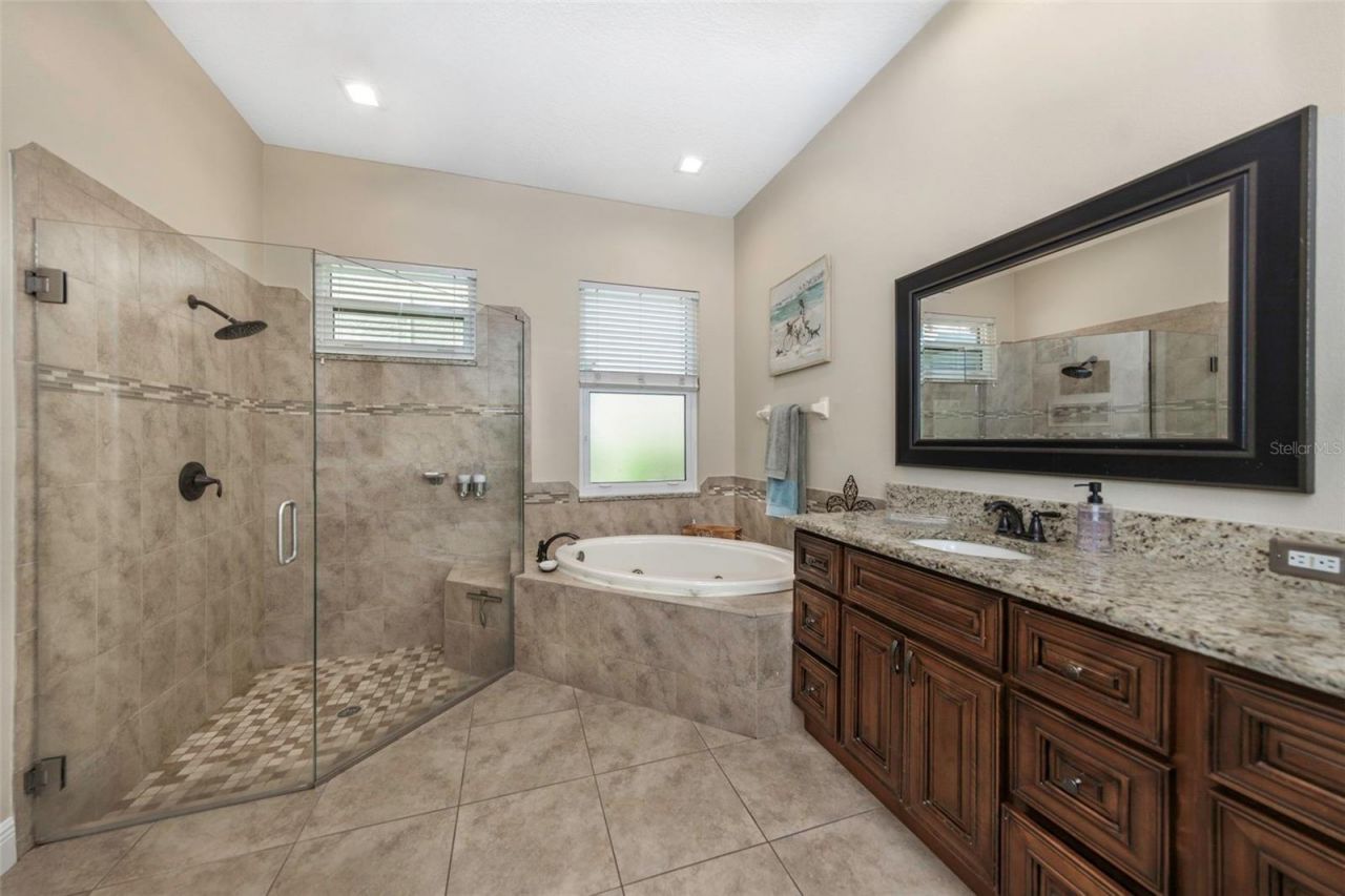 10422 Greendale Drive, Tampa, FL 33626 Photo