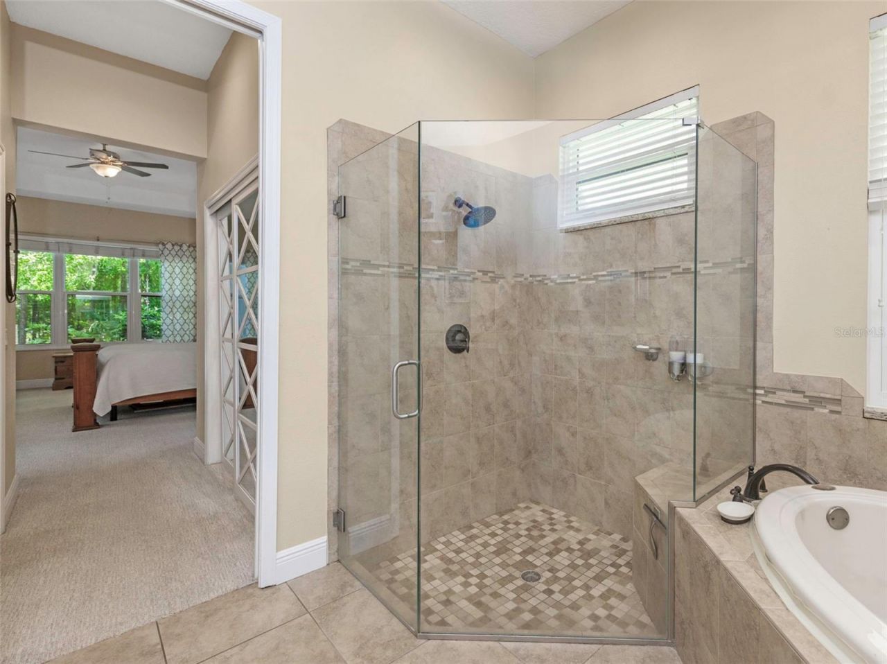 10422 Greendale Drive, Tampa, FL 33626 Photo