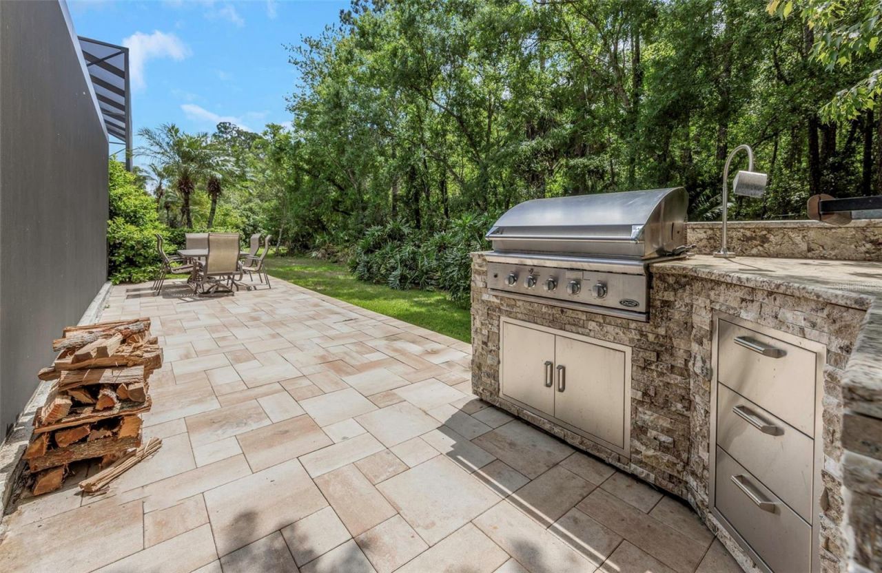 10422 Greendale Drive, Tampa, FL 33626 Photo