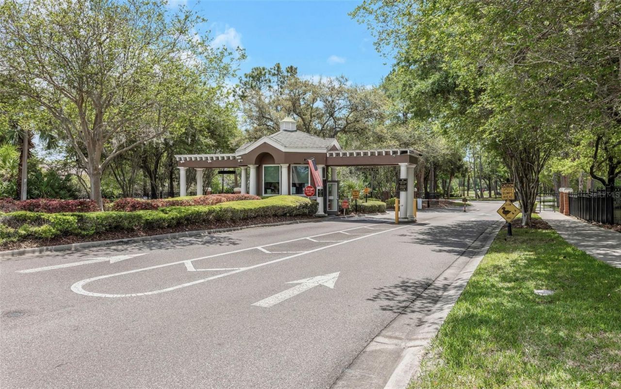 10422 Greendale Drive, Tampa, FL 33626 Photo