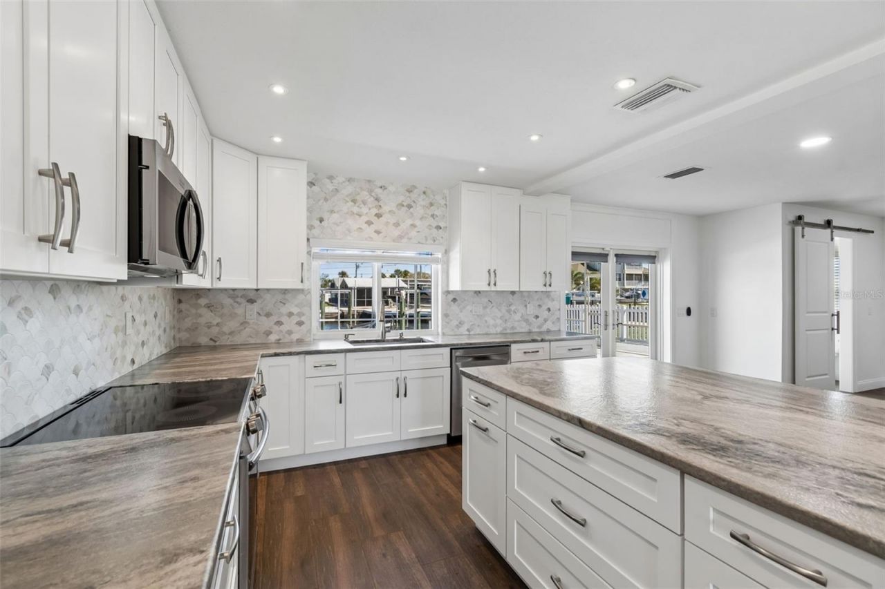 8034 Brighton Drive , Port Richey, FL 34668 Photo