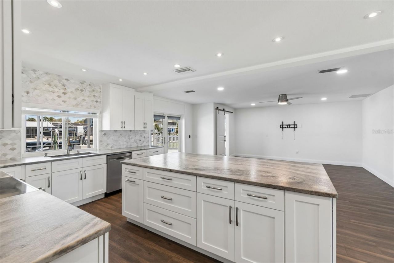 8034 Brighton Drive , Port Richey, FL 34668 Photo