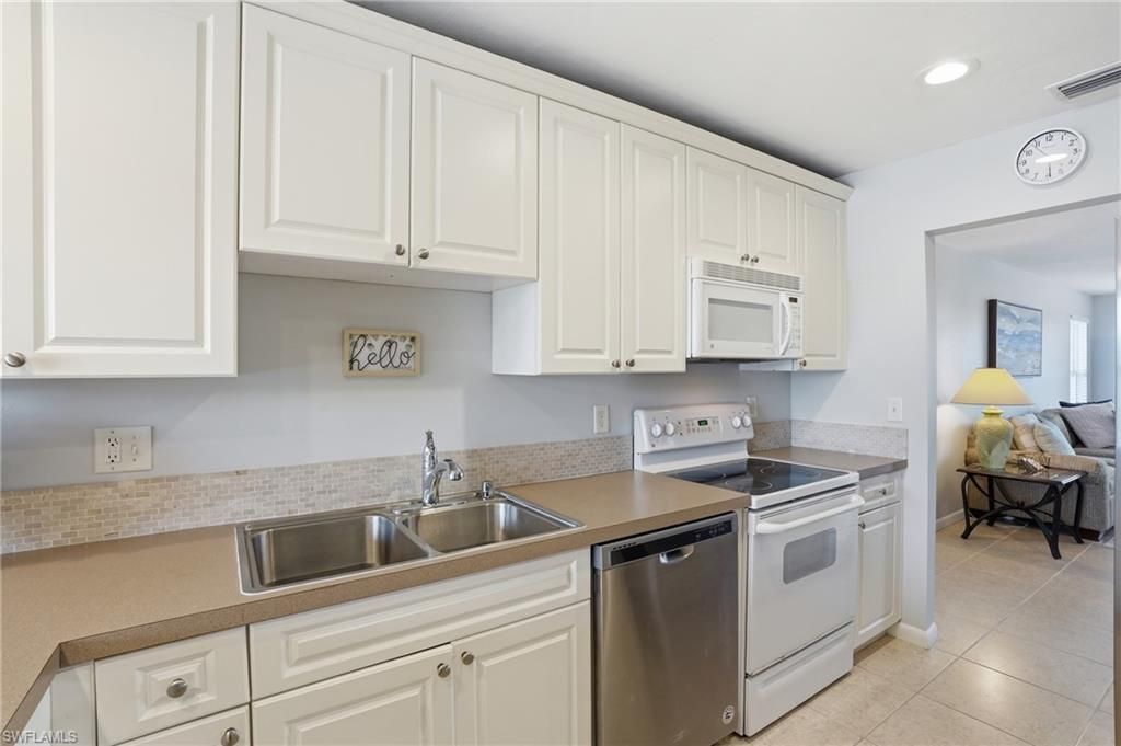 912 SE 46th St, Unit 201, Cape Coral, FL 33904 Photo