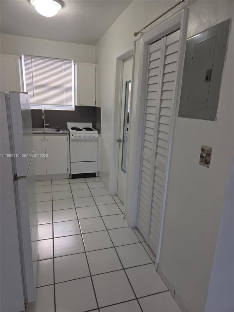 130 W 13th St, Unit 9, Hialeah, FL 33010 Photo