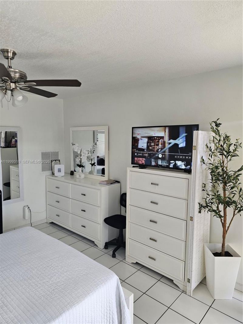 130 W 13th St , Unit 9, Hialeah, FL 33010 Photo