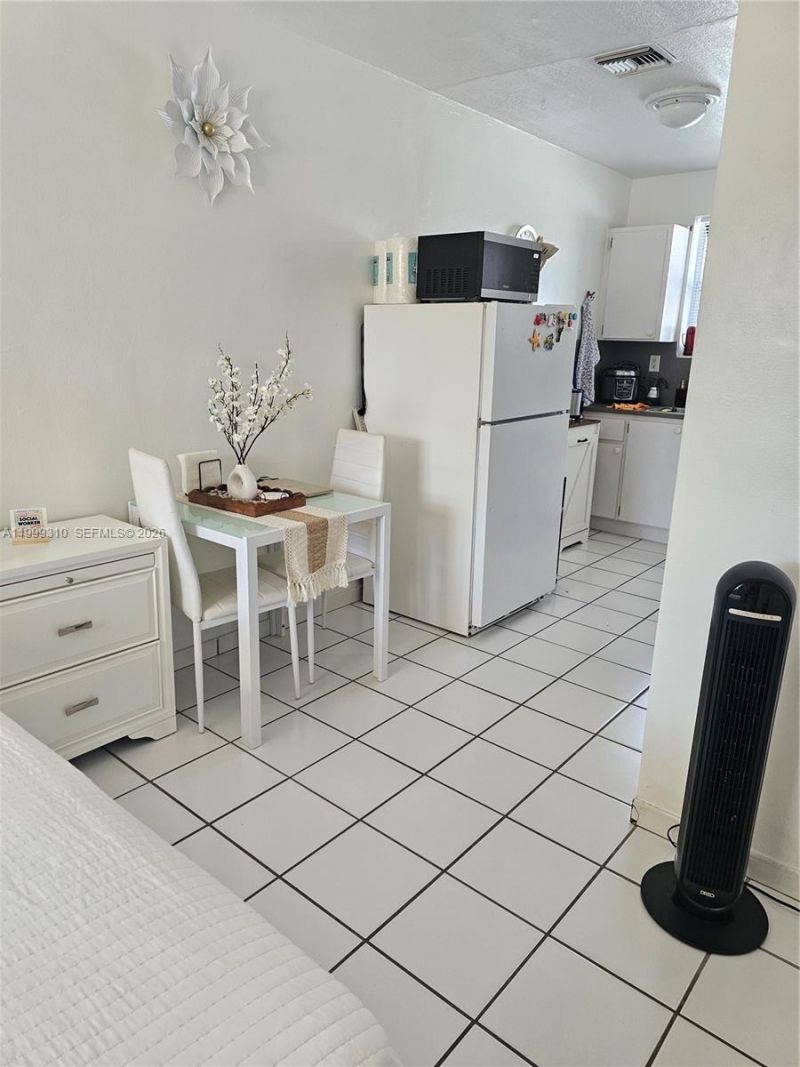 130 W 13th St , Unit 9, Hialeah, FL 33010 Photo