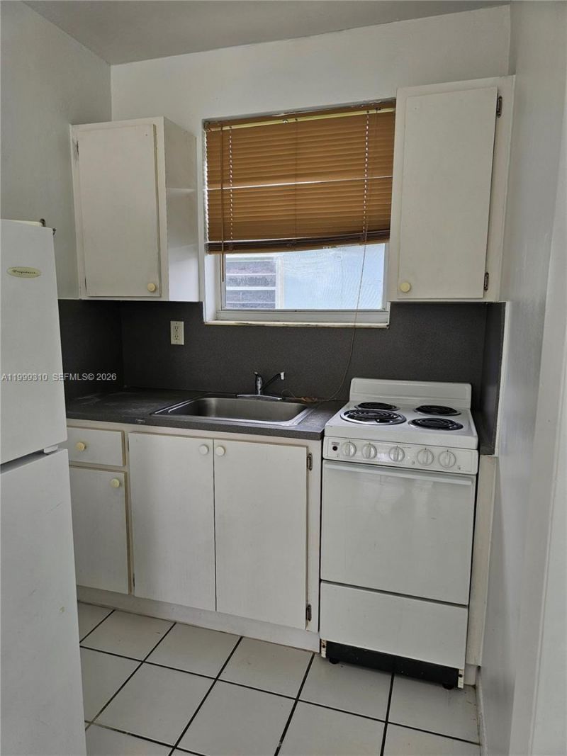 130 W 13th St , Unit 9, Hialeah, FL 33010 Photo