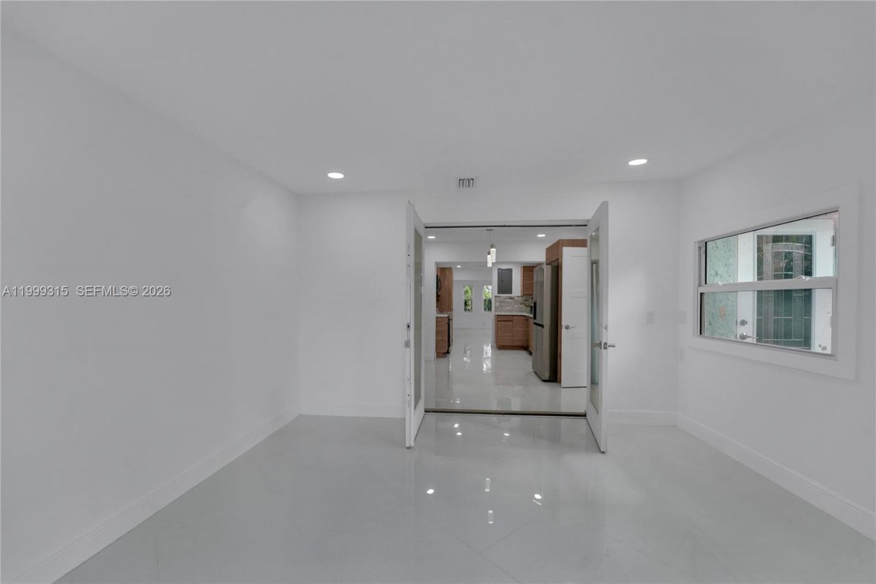 1137 SW 8th Ave, Fort Lauderdale, FL 33315 Photo